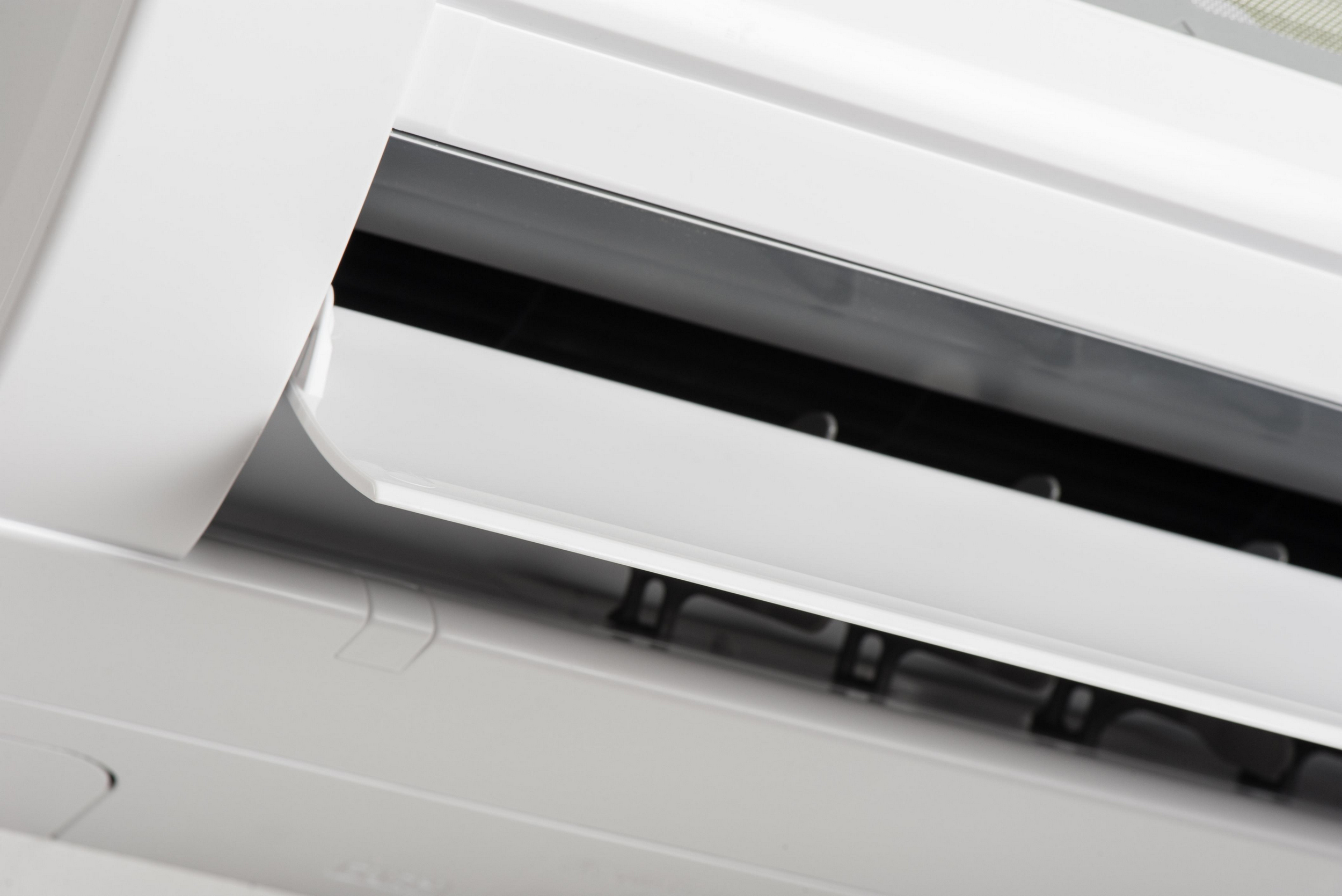 Home Cooling in 2025: Air Conditioning, Fans & Smarter Options